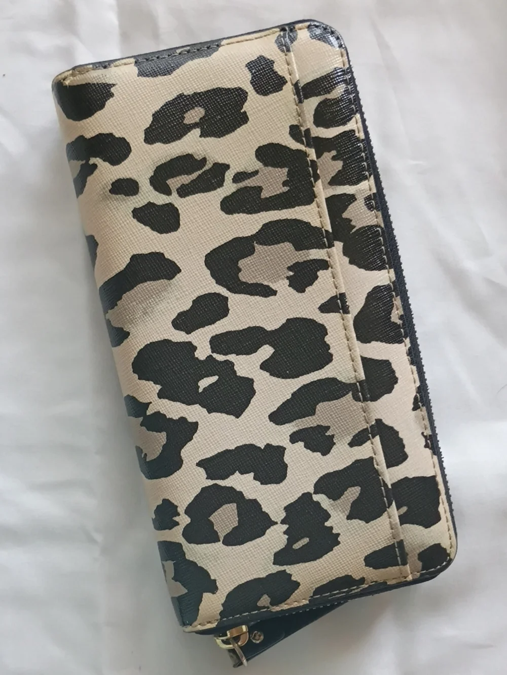 Kate spade zip around wallet animal leopard print
